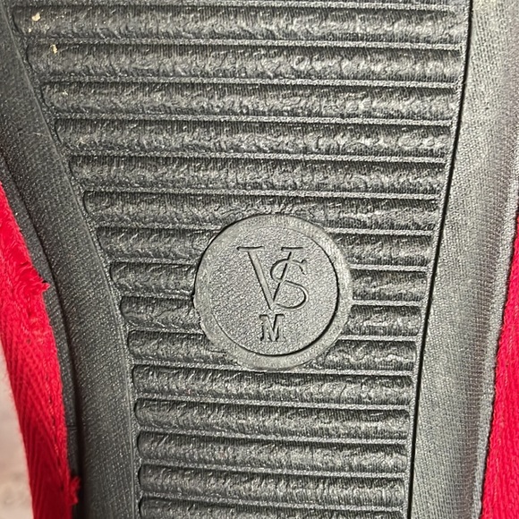 Victoria’s Secret, red Pom Pom sleepers - Picture 11 of 11